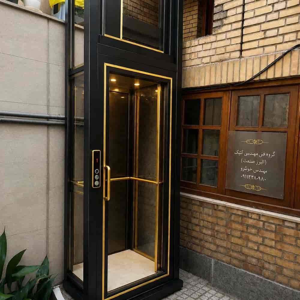 بالابر خانگی شیشهای مشکی و طلایی